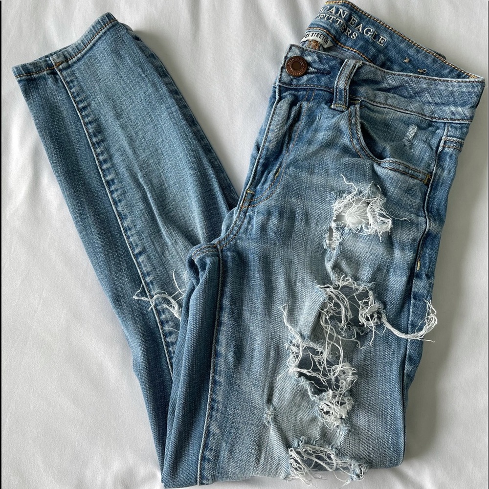 American Eagle Super Stretch Ripped Skinny Jean